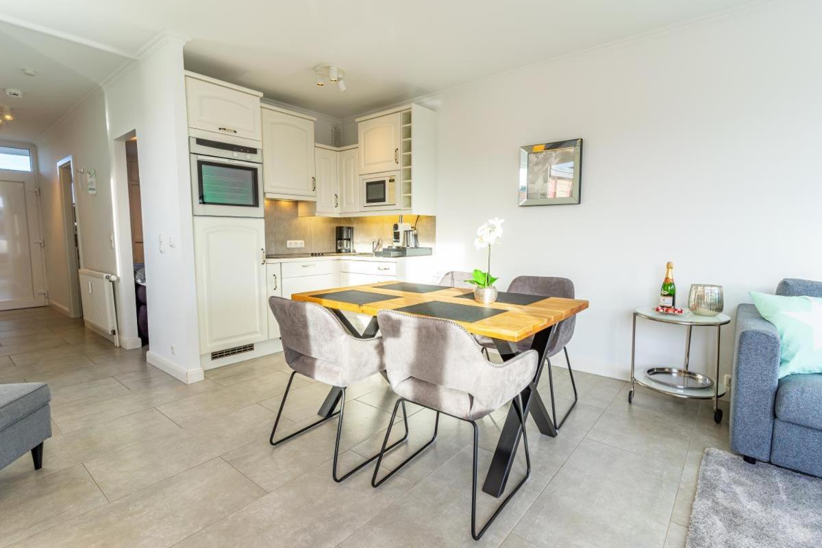 Scharbeutz 2- Zimmer- Luxus Apartment Mit Eigener Sauna Eksteriør bilde